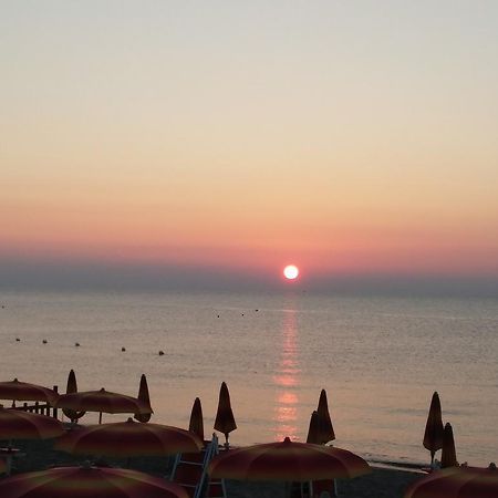 Apartament Blumen Bad Beach Metaponto Zewnętrze zdjęcie